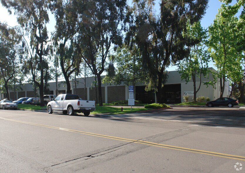 More Photos Of 8829-8835 Complex Dr, San Diego Warehouse For Lease