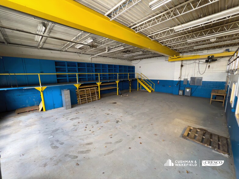 More Photos Of 5502 E Schaaf Rd, Independence Warehouse For Lease