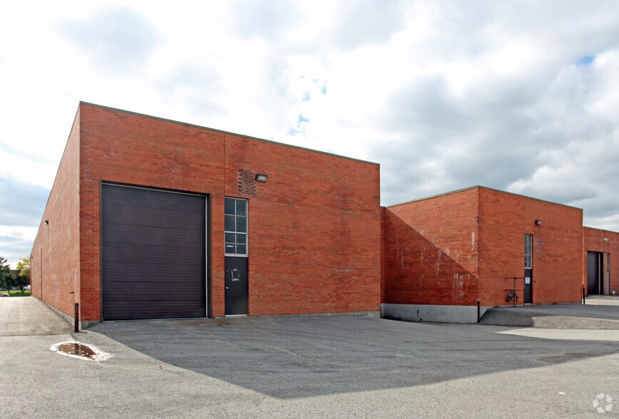 More Photos Of 60 Bentley St, Markham Service For Lease