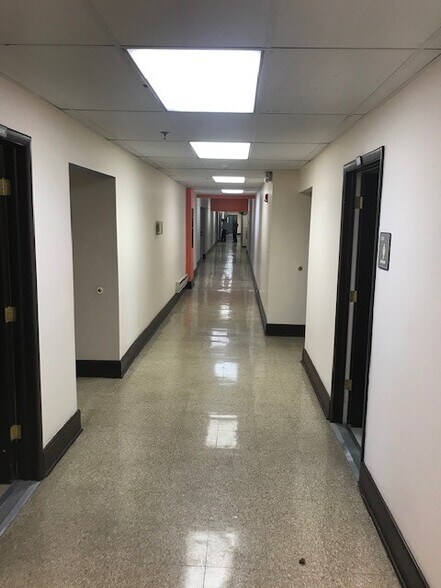 More Photos Of 185 6th Ave, Paterson Light Manufacturing For Sale