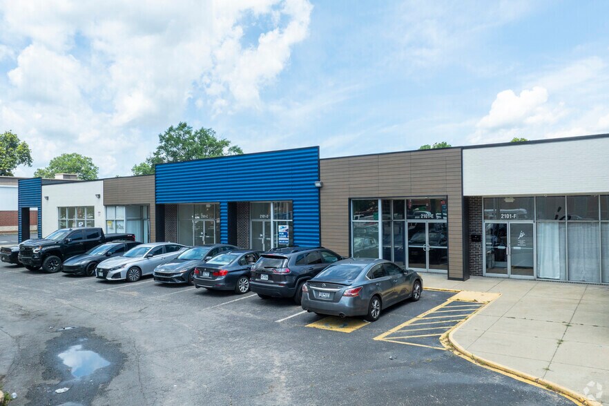 More Photos Of 2101 Main St, Columbia Freestanding For Lease