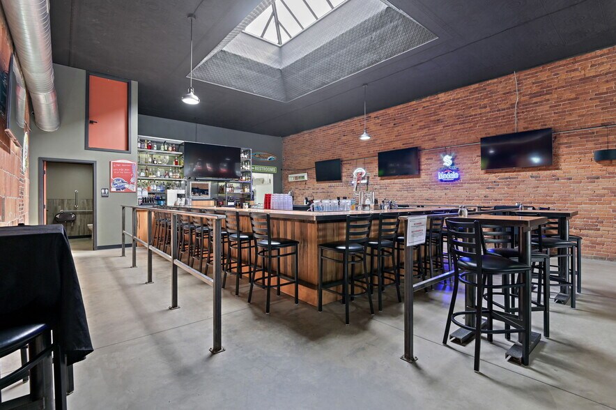 More Photos Of 207 Main Ave, Chewelah Restaurant For Sale