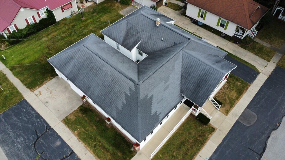 More Photos Of 9405 Butternut St, New Lothrop Office For Sale