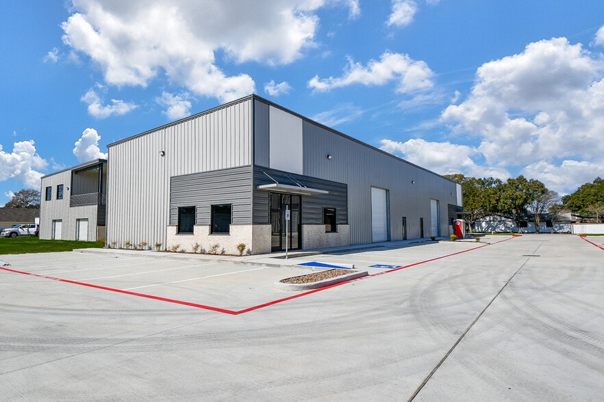 More Photos Of 5713 13th St, Katy Unknown For Lease