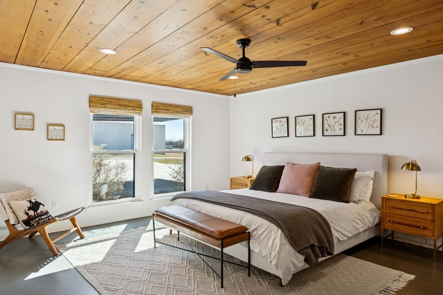 More Photos Of 10130 Billy Mitchell, McKinney Specialty For Sale