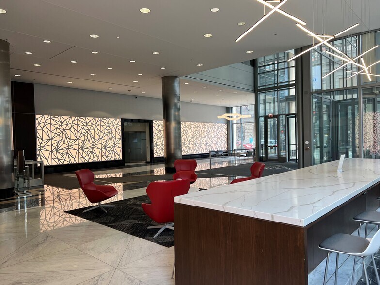 More Photos Of 550 W Washington Blvd, Chicago Office For Lease