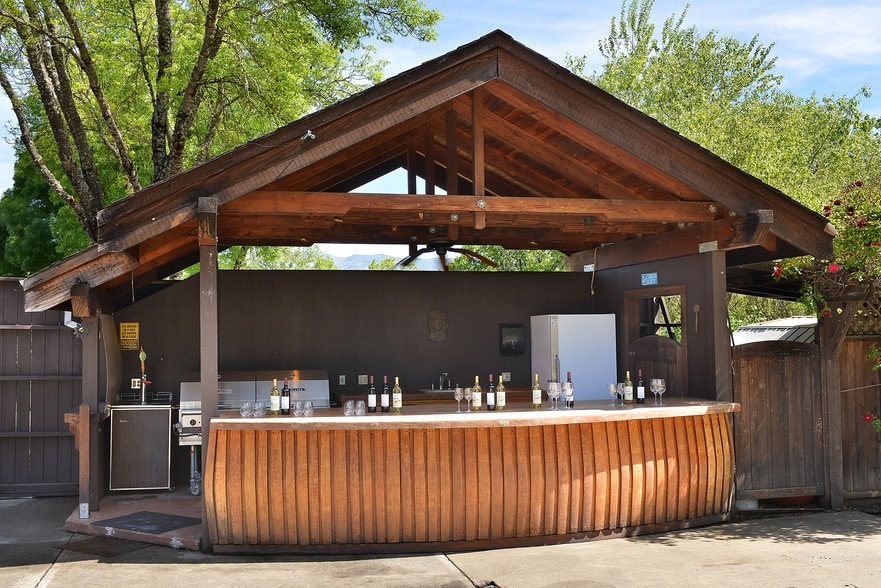 More Photos Of 14600 S Highway 101, Hopland Winery Vineyard For Sale