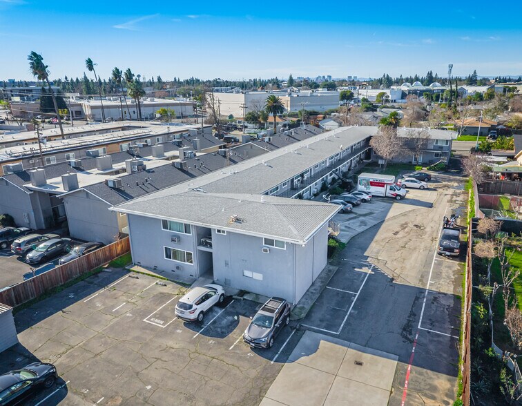 More Photos Of 1860 Ethan Way, Sacramento Apartments For Sale
