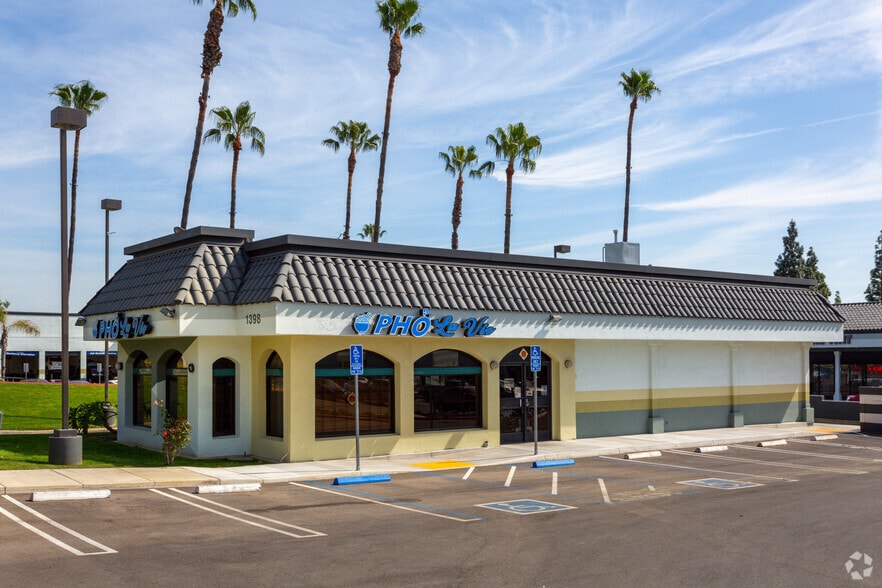 More Photos Of 1386-1490 E Foothill Blvd, Upland Unknown For Lease