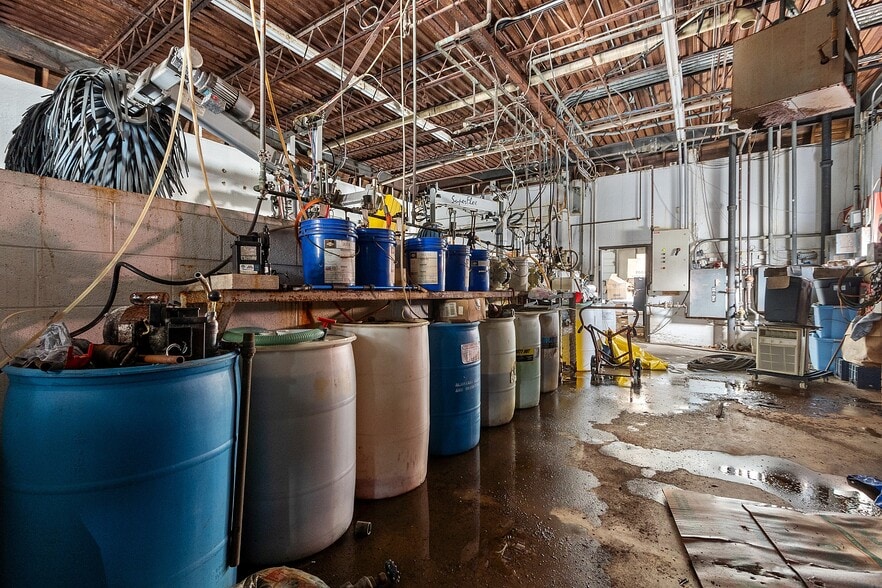 More Photos Of 679 Linwood Ave, Whitinsville Freestanding For Sale