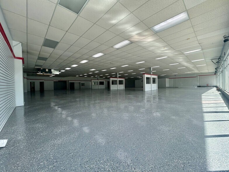 More Photos Of 164 Robert Smalls Pky, Beaufort Flex For Lease