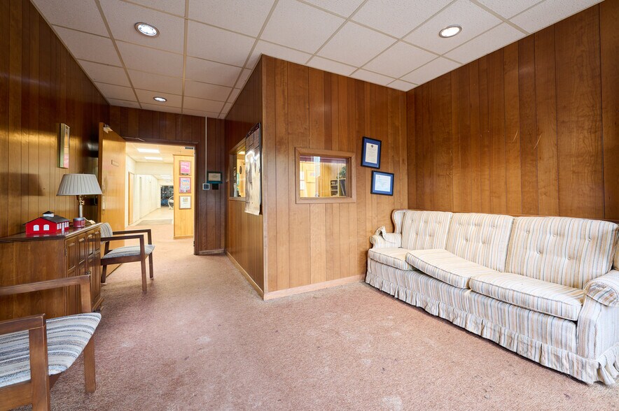 More Photos Of 352 Center St, Caledonia Manufacturing For Sale