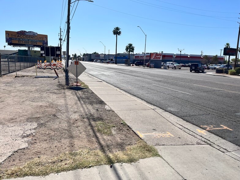 More Photos Of 2538 E McDowell Rd, Phoenix Freestanding For Lease