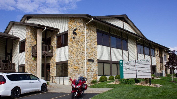 Primary Photo Of 7255 W 98th Ter, Overland Park Office For Sale