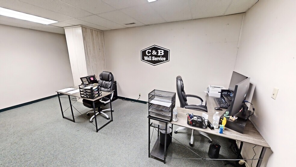 More Photos Of 103-105 E 27th St, Hays Office For Sale