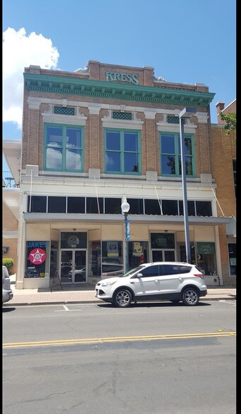 More Photos Of 613 Austin Ave, Waco Storefront Retail Office For Sale