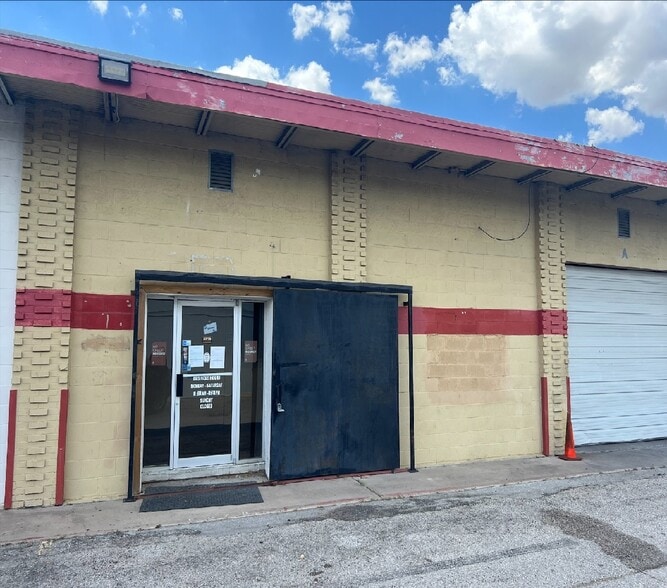 More Photos Of 1315 Spencer Hwy, South Houston Freestanding For Lease