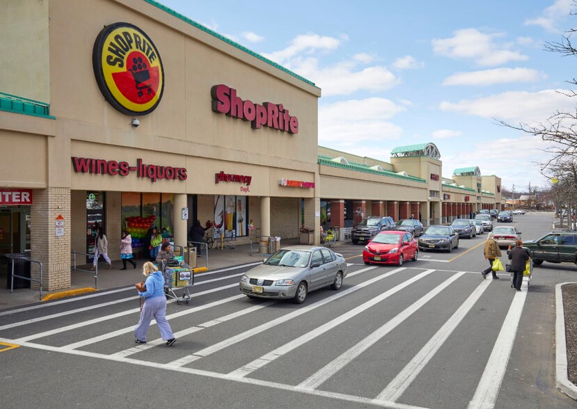 More Photos Of 437 US Highway 46, Rockaway General Retail For Lease