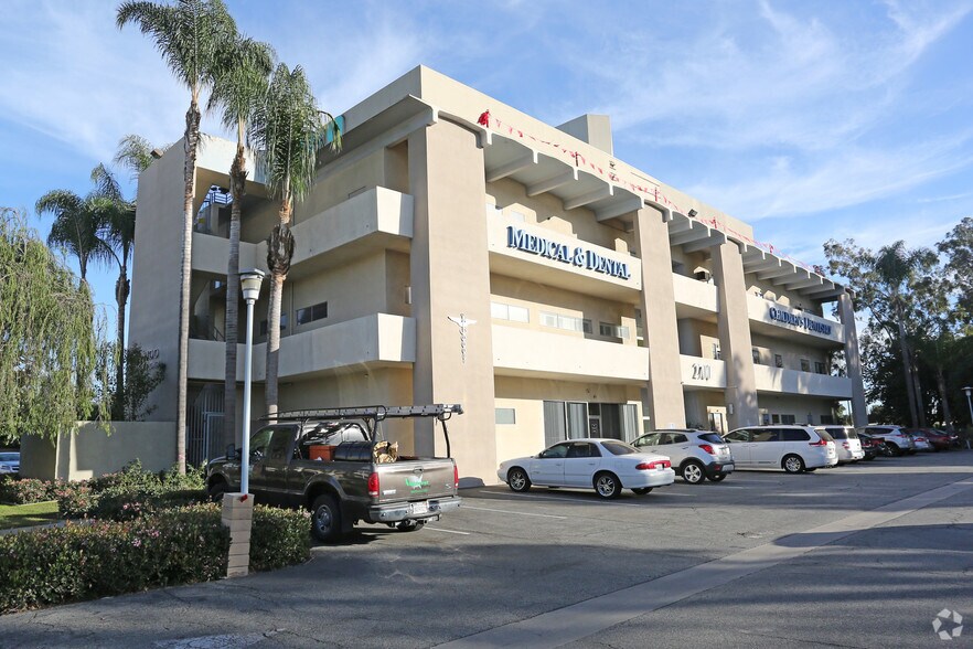 More Photos Of 2700 N Bellflower Blvd, Long Beach Medical For Lease