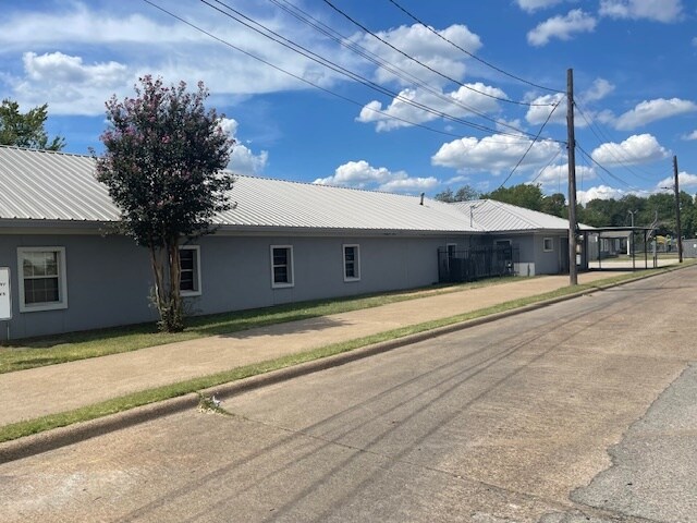 More Photos Of 8353 Lake June Rd, Dallas Religious Facility For Sale