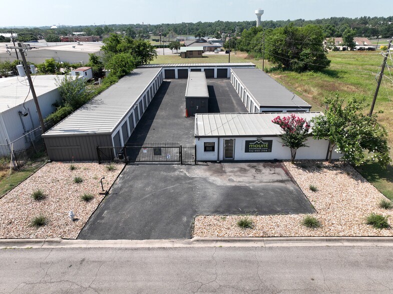 More Photos Of 209 Commercial Dr, Taylor Self Storage For Sale