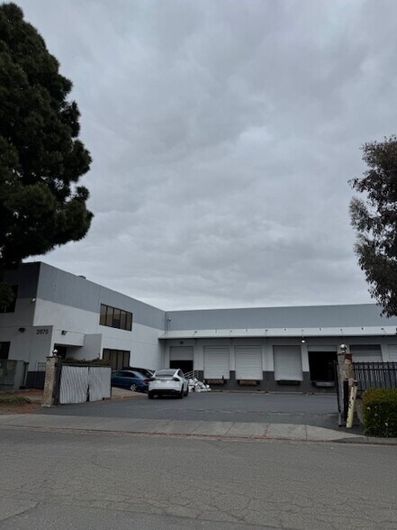 Primary Photo Of 2671-2675 McCone Ave, Hayward Warehouse For Lease