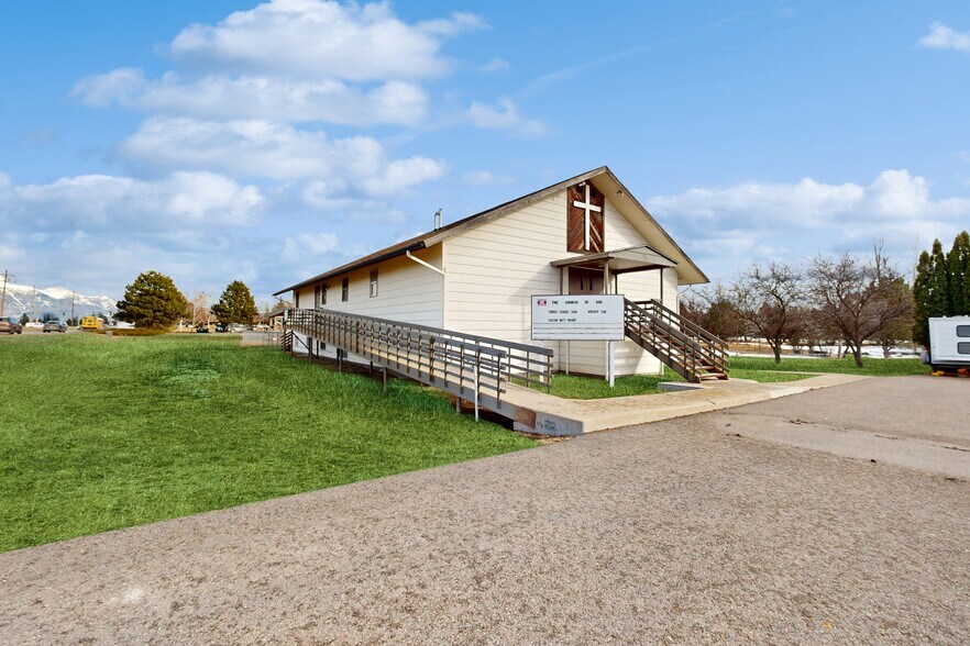More Photos Of 554 Country Way N, Kalispell Religious Facility For Sale