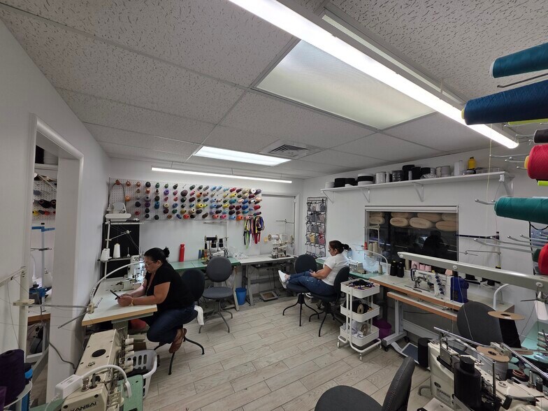 More Photos Of 10420 NW 37th Ter, Miami Warehouse For Sale
