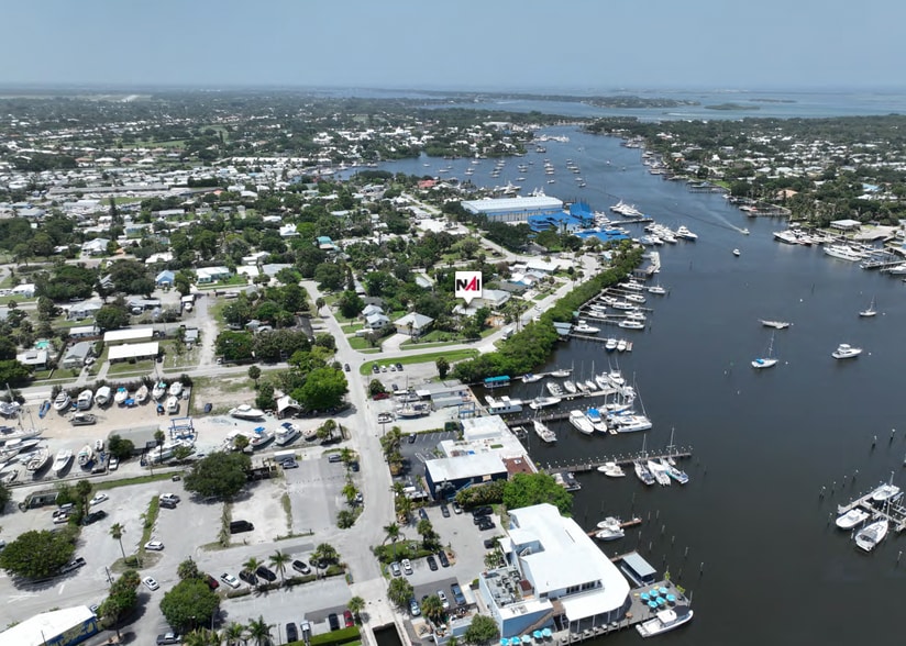 More Photos Of 4648 SE Park Dr, Stuart General Retail For Sale