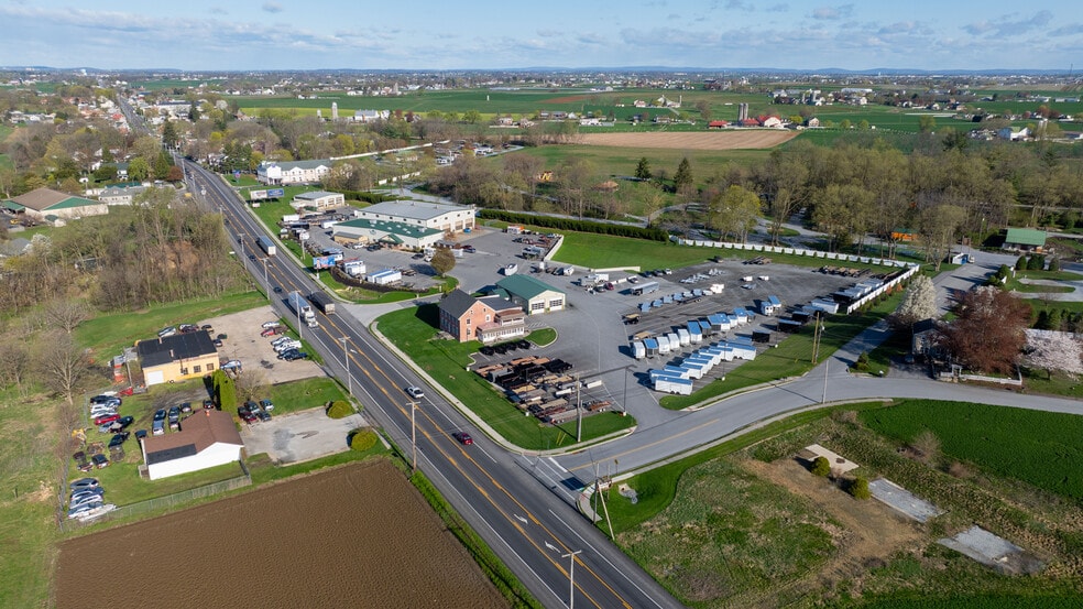 More Photos Of 2969 Lincoln Hwy E, Gordonville Flex For Lease