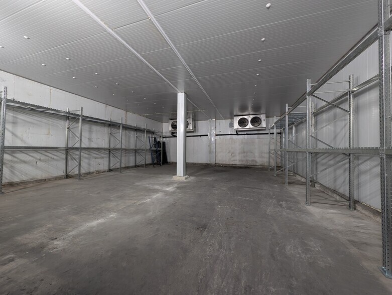 More Photos Of 500 NE 185th St, Miami Refrigeration Cold Storage For Sale