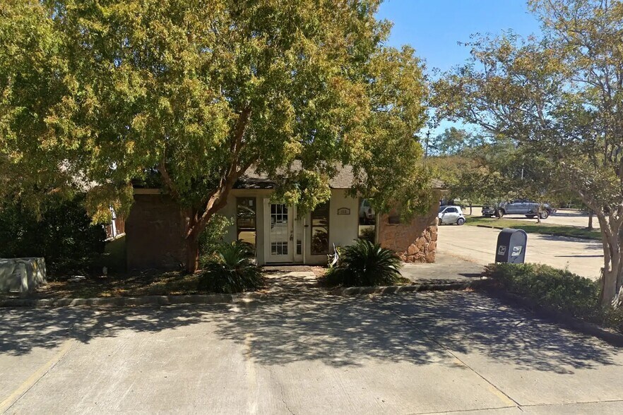 Primary Photo Of 800 Covington Ctr, Covington Office For Sale