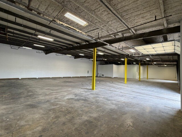 More Photos Of 5809-5835 W Reno Ave, Oklahoma City Storefront For Lease