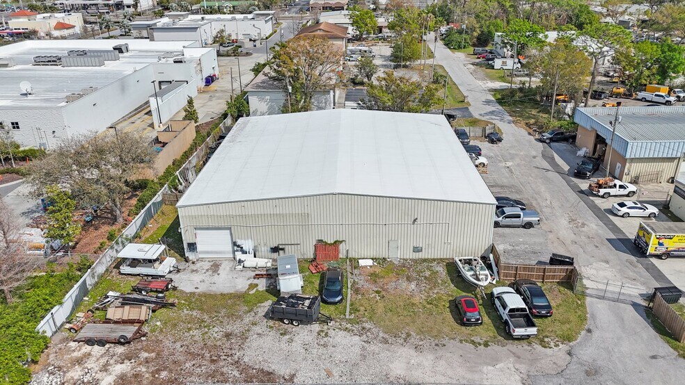 More Photos Of 9161 131st Pl N, Largo Warehouse For Lease