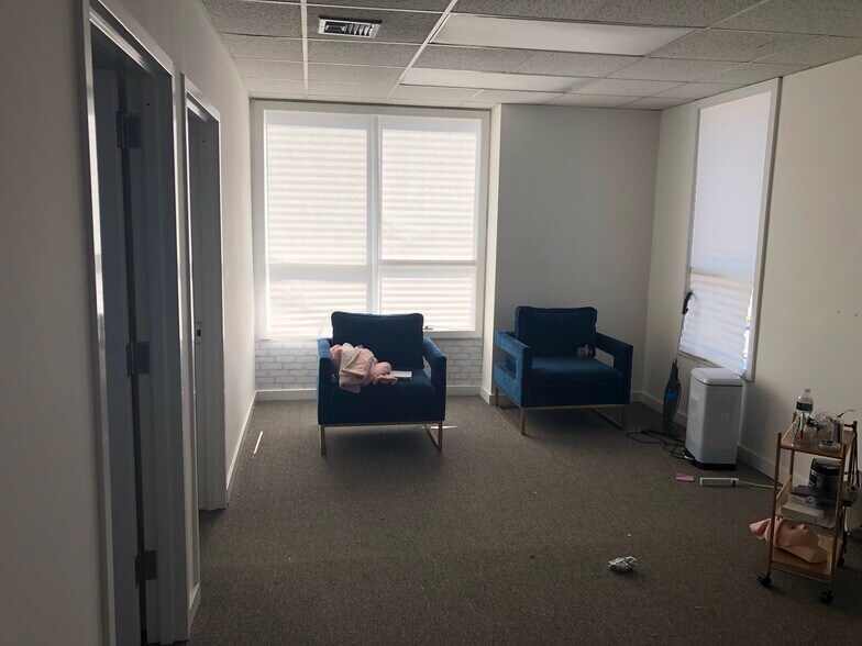 More Photos Of 1251-1255 Bound Brook Rd, Middlesex Medical For Lease