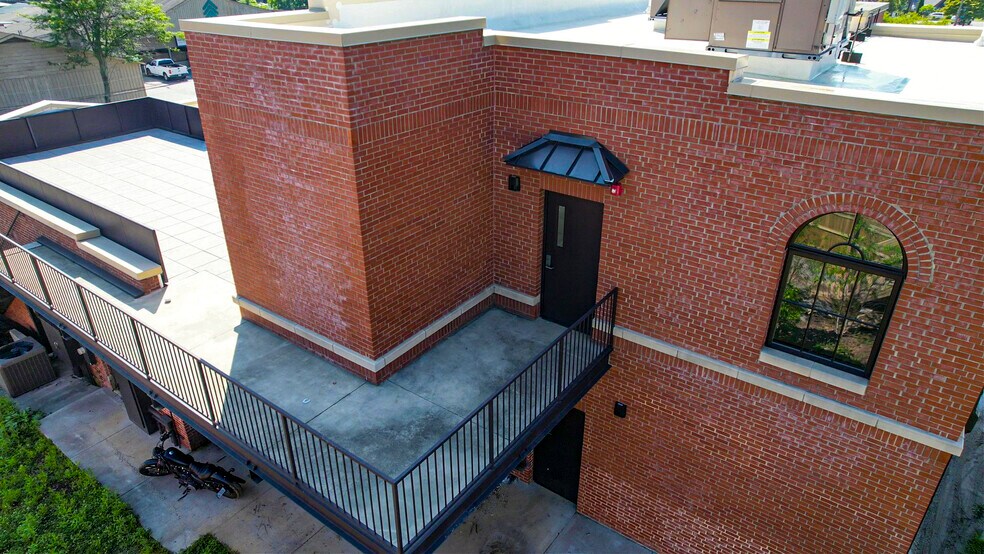 More Photos Of 128 Broadway St, Black Mountain Restaurant For Sale