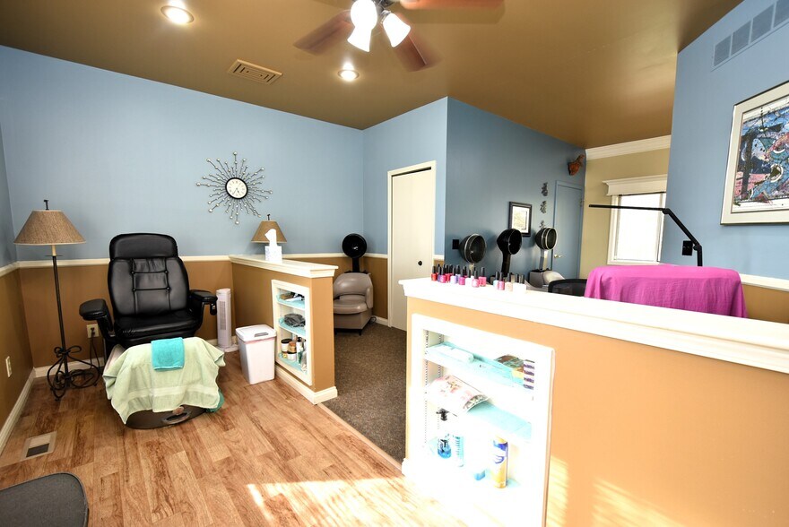 More Photos Of 11522 Davis St, Grand Blanc Office Residential For Sale