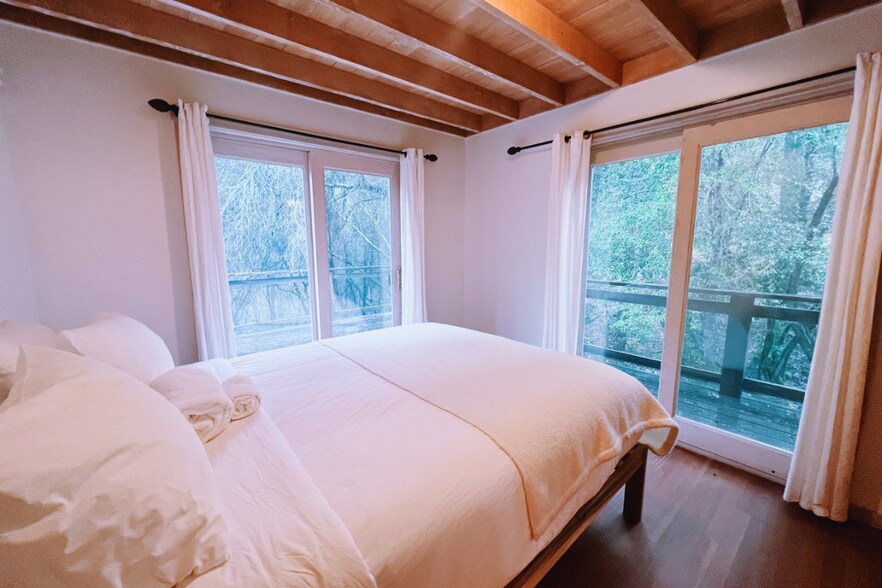 More Photos Of 18501 Van Zandt Resort Rd, Philo Lodge Meeting Hall For Sale