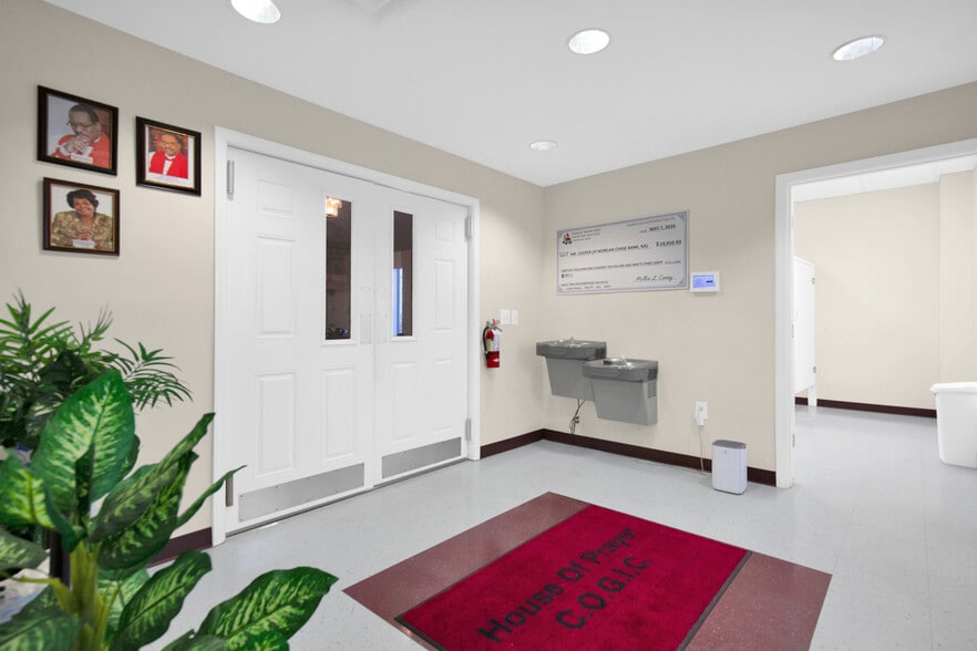 More Photos Of 3460 Big Piney Grove Rd, Clinton Specialty For Sale