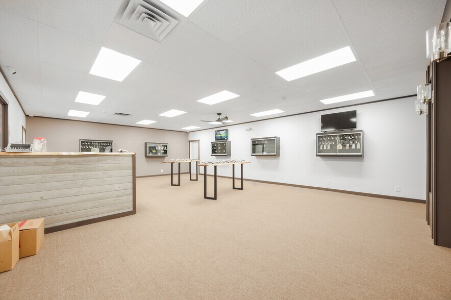 More Photos Of 805 Maple St, Big Rapids Storefront Retail Office For Sale
