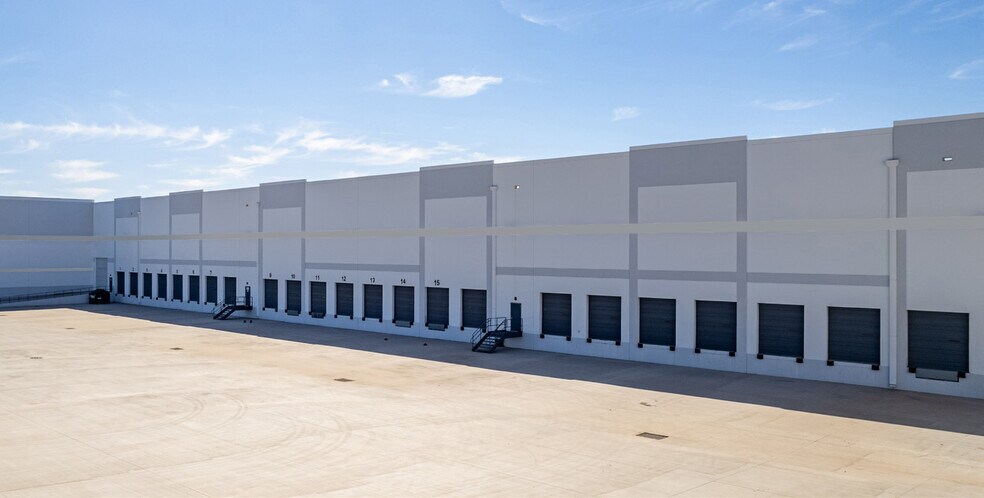 More Photos Of 2550 S 51st Ave, Phoenix Warehouse For Lease