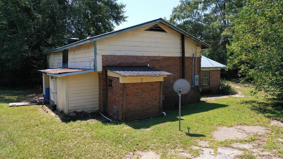 More Photos Of 612 N Main St, Atmore Land For Sale