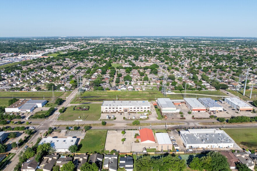 More Photos Of 6498 Wilcrest Dr, Houston Office For Sale