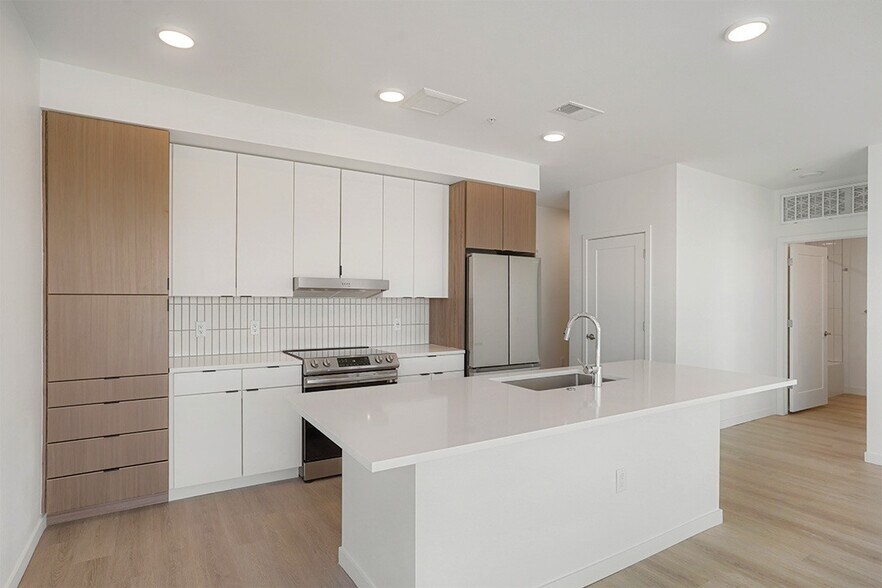 More Photos Of 1010 N Santa Fe Dr, Denver Apartments For Lease