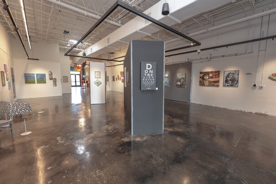 More Photos Of 2606 Fairfield Ave S, Saint Petersburg Light Manufacturing For Lease