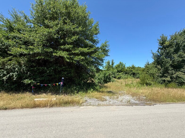 More Photos Of 8633 Ulan Rd, Indianola Land For Sale