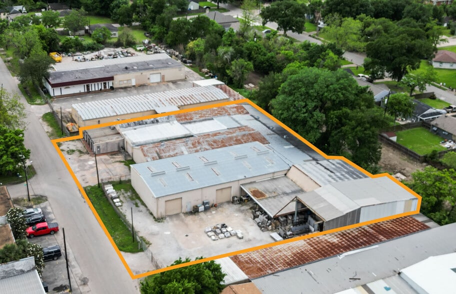 Primary Photo Of 6302 Saint Augustine St, Houston Manufacturing For Lease