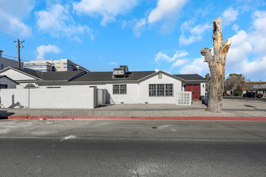 More Photos Of 530 S 7th St, Las Vegas Office Residential For Lease