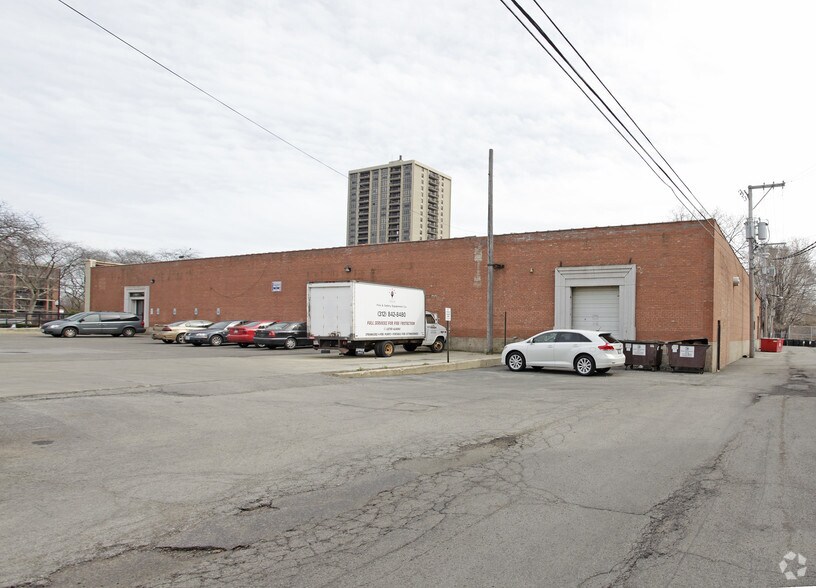 More Photos Of 2930 S Michigan Ave, Chicago Office For Lease