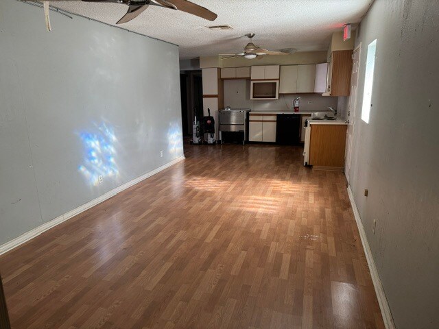 More Photos Of 4320 Gulf Fwy, La Marque Office For Sale